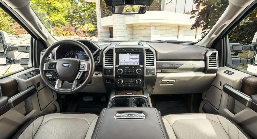 Торпедо Ford F-450 Limited Super Duty 2017 года  (фото 16 из 16)